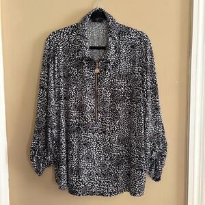 Tahari Black and White 1/4 Zip Knit Top 2X